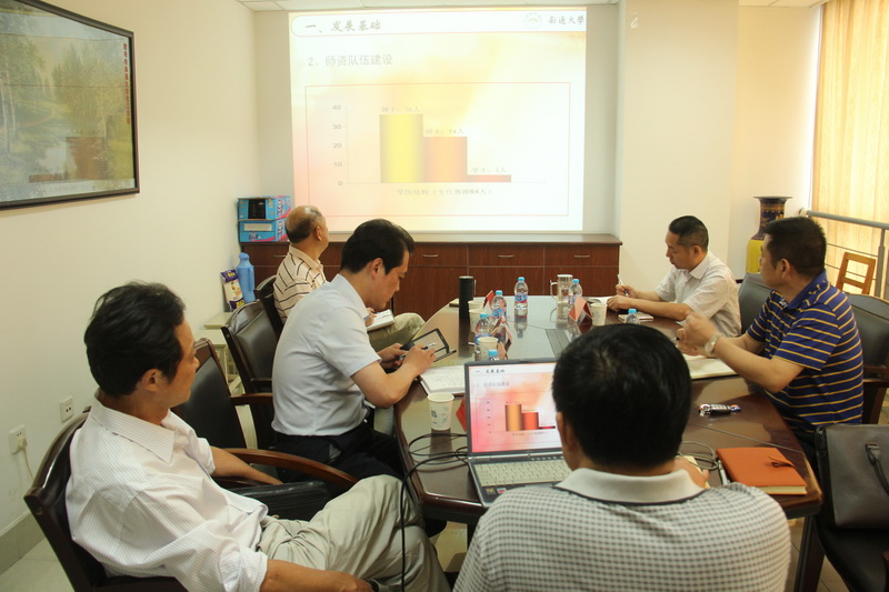 姜佩剑总会计师调研指导英国上市公司365工作1-1.jpg