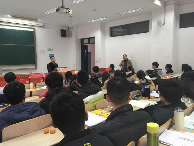 公司领导看望慰问13级考研学子-1.jpg